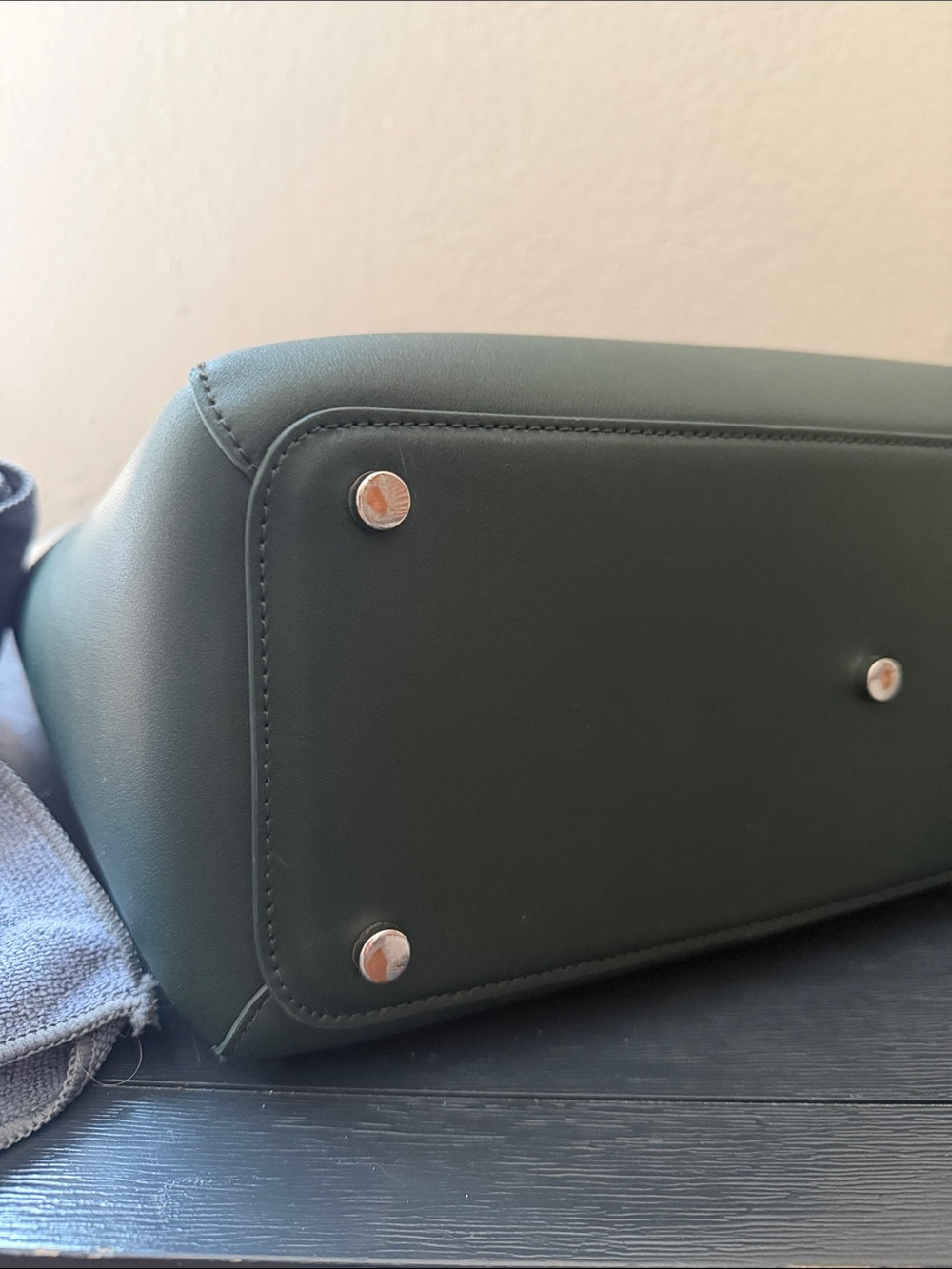 EUC KAAI Midi Pyramid Bag in Forest Green - Picture 3 of 10